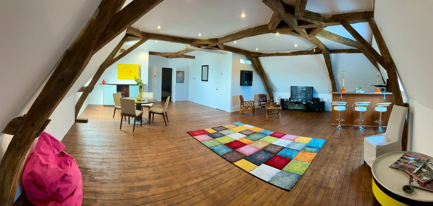 Loft spacieux de 120 m² avec trois chambres et une salle de bain – hébergement KVS Concept près du Mans