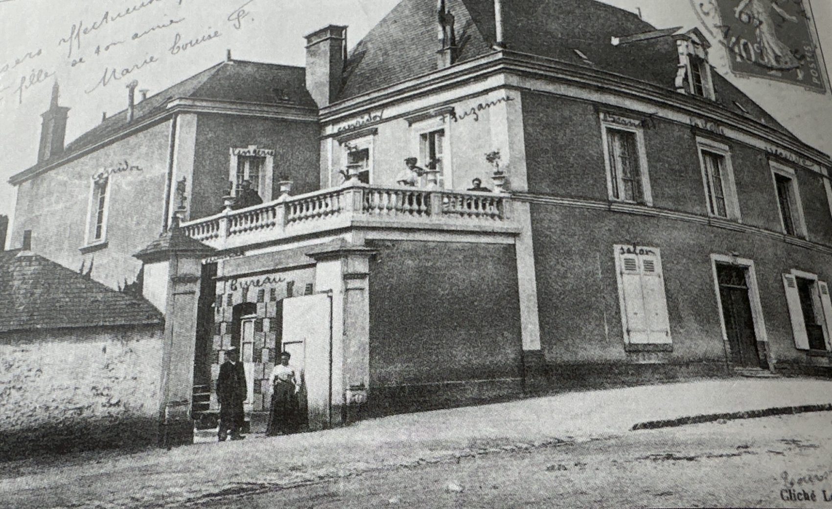 Façade de la demeure avant 1900, aujourd’hui KVS Concept à Écommoy