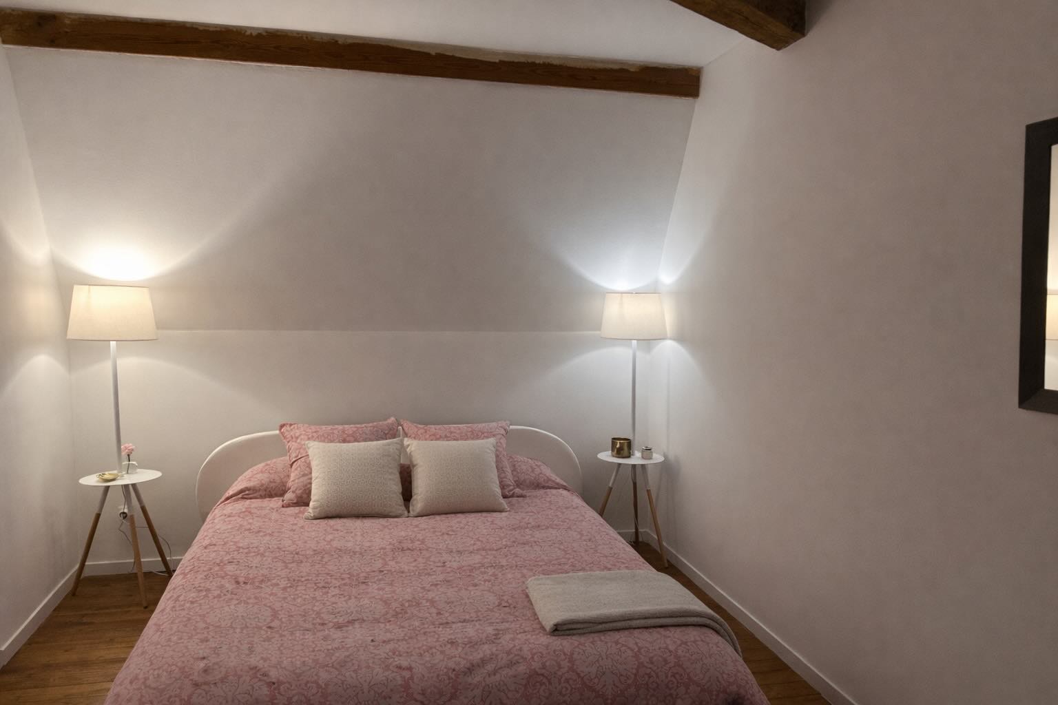 Suite Loft, deux chambres avec salle de bain privative commune, KVS Concept Écommoy